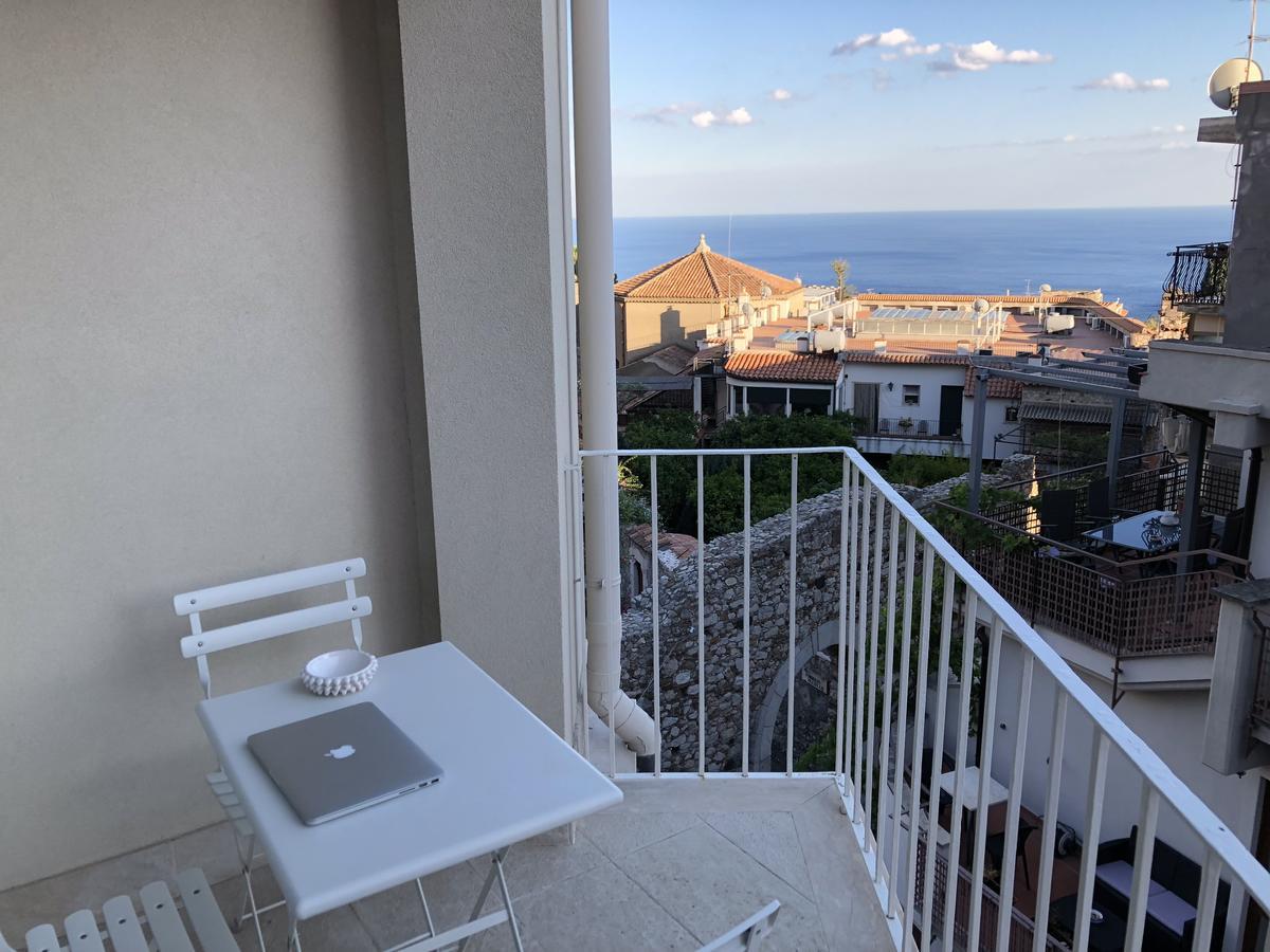 Aparthotel La Malandrina Taormina Exterior foto